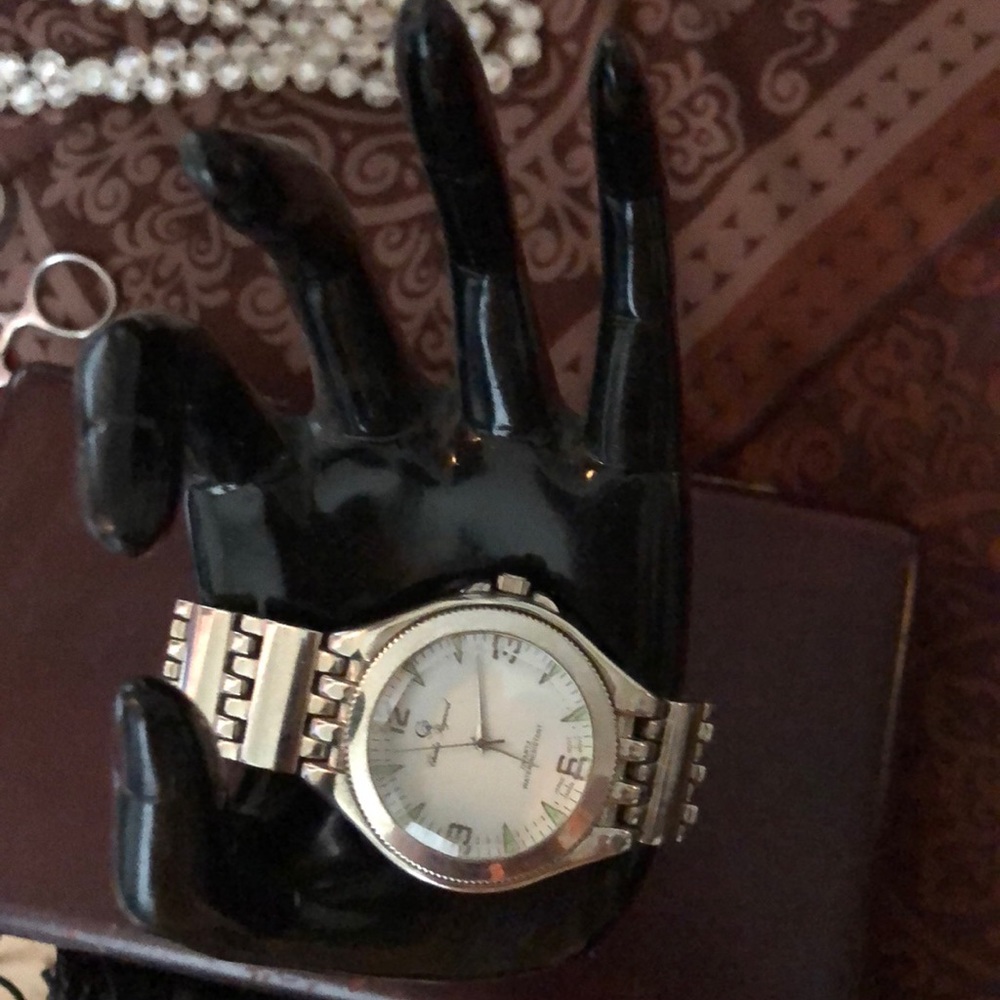 Very Nice Men’s Watch.